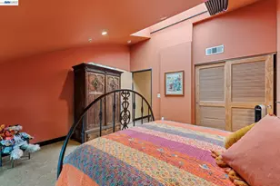 425 11th St, Oakland, CA 94606 - Photo 36