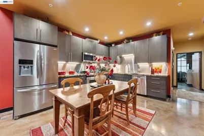 425 11th St #6, Oakland, CA 94606 - Photo 14