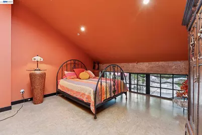 425 11th St #6, Oakland, CA 94606 - Photo 34