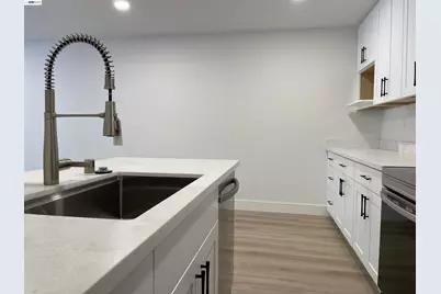 965 Shorepoint Ct #200, Alameda, CA 94501 - Photo 6