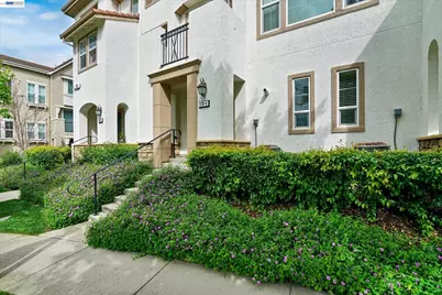 118 Selby Ln #4, Livermore, CA 94551 - Photo 2