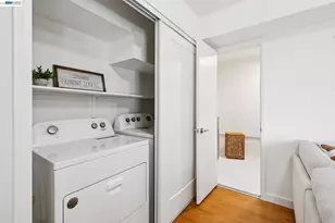 39 Chatsworth Ct, Oakland, CA 94611 - Photo 52