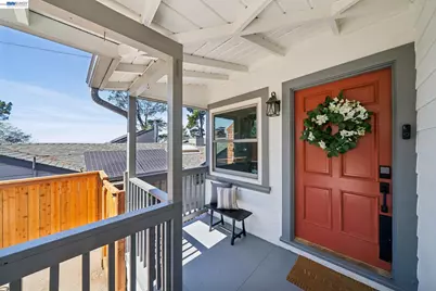 39 Chatsworth Ct, Oakland, CA 94611 - Photo 14