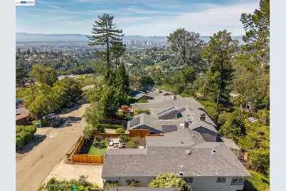 39 Chatsworth Ct, Oakland, CA 94611 - Photo 8