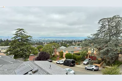 135 Alta Rd, Oakland, CA 94618 - Photo 36