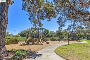 1130 Fontana Dr, Alameda, CA 94502 - Photo 46