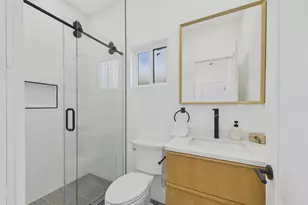 714 Walavista Ave, Oakland, CA 94610 - Photo 22