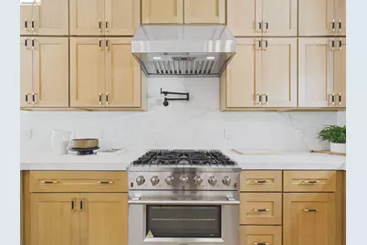 714 Walavista Ave, Oakland, CA 94610 - Photo 16