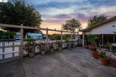 2838 Agua Vista Dr, San Jose, CA 95132 - Photo 50