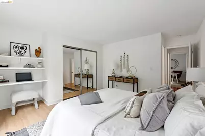 199 Montecito Ave. #107, Oakland, CA 94610 - Photo 24
