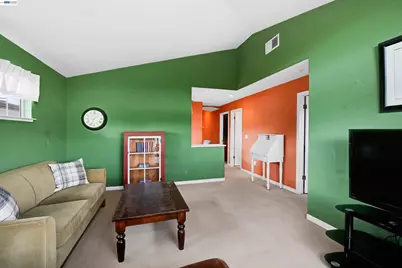 2065 Seville Dr, Tracy, CA 95377 - Photo 32