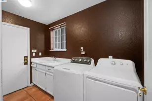 2065 Seville Dr, Tracy, CA 95377 - Photo 42