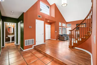 2065 Seville Dr, Tracy, CA 95377 - Photo 8