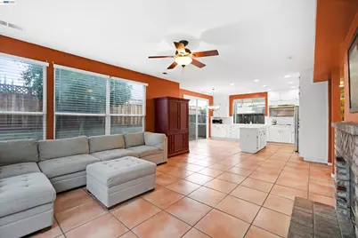 2065 Seville Dr, Tracy, CA 95377 - Photo 18