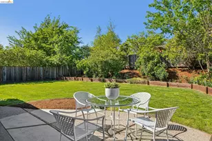 4 Camelford Ct, Moraga, CA 94556 - Photo 24