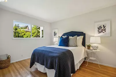 4 Camelford Ct, Moraga, CA 94556 - Photo 20