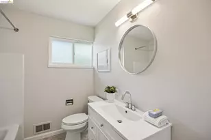 4 Camelford Ct, Moraga, CA 94556 - Photo 22