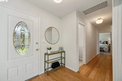 4 Camelford Ct, Moraga, CA 94556 - Photo 16