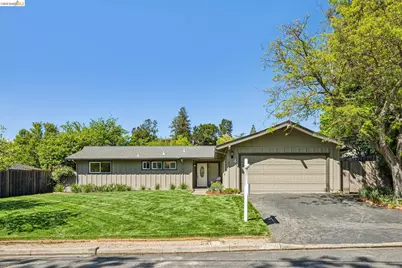 4 Camelford Ct, Moraga, CA 94556 - Photo 1