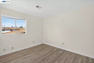 8373 Locust Pl, Dublin, CA 94568 - Photo 18