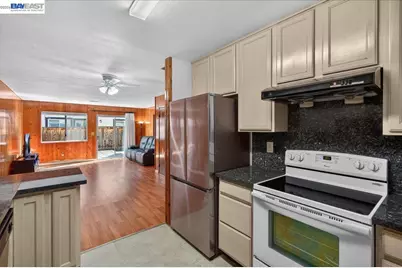 8373 Locust Pl, Dublin, CA 94568 - Photo 12