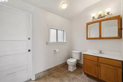 1718 Bancroft Way, Berkeley, CA 94703 - Photo 16