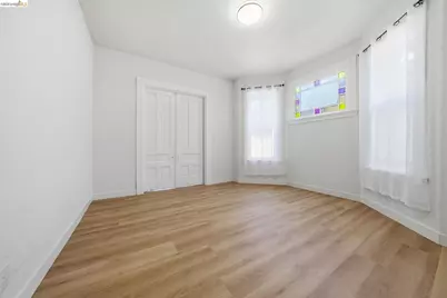 3316 Market St, Oakland, CA 94608 - Photo 8