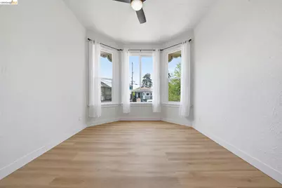 3316 Market St, Oakland, CA 94608 - Photo 4