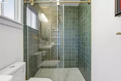 5605 16th St, Oakland, CA 94621 - Photo 18