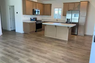 214 Maui Dr, Pittsburg, CA 94565 - Photo 6