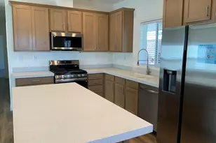 214 Maui Dr, Pittsburg, CA 94565 - Photo 10