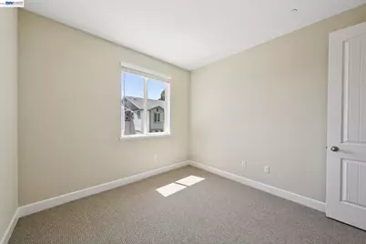122 Creek View Cir, Fairfield, CA 94533 - Photo 36