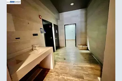 362 8th St, Oakland, CA 94607 - Photo 12