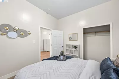 1526 Munson Way, Oakland, CA 94606 - Photo 8