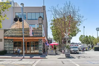 222 Broadway #712, Oakland, CA 94607 - Photo 32