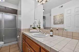 35587 Reymouth Dr, Newark, CA 94560 - Photo 22