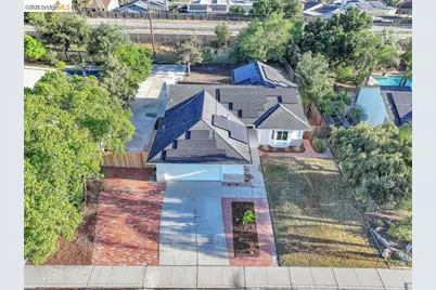 1060 Woodglen Dr, Oakley, CA 94561 - Photo 4