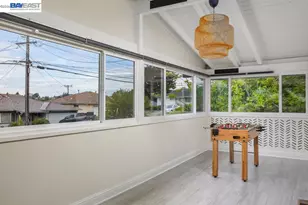 18650 Center St, Castro Valley, CA 94546 - Photo 10