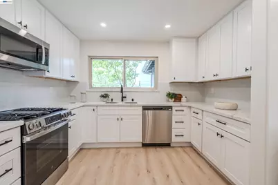 3743 Sanford St, Concord, CA 94520 - Photo 14