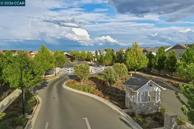 5409 Spring Mountain Ln, Antioch, CA 94531 - Photo 54