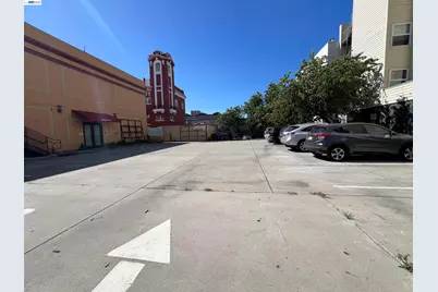 273 9th St, Oakland, CA 94607 - Photo 10