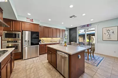 2350 Winchester Loop, Discovery Bay, CA 94505 - Photo 16