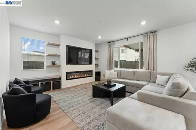 3651 McGuire Dr, Stockton, CA 95205 - Photo 2