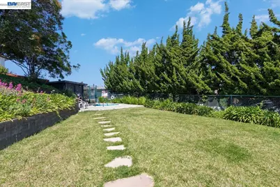 19100 Crest Ave #24, Castro Valley, CA 94546 - Photo 24
