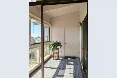 19100 Crest Ave #24, Castro Valley, CA 94546 - Photo 16
