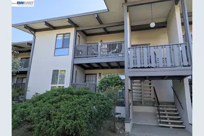 19100 Crest Ave #24, Castro Valley, CA 94546 - Photo 2