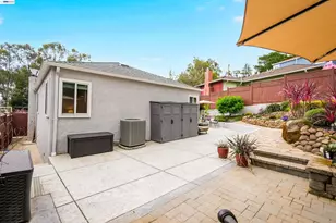 22643 Valley View Dr, Hayward, CA 94541 - Photo 32