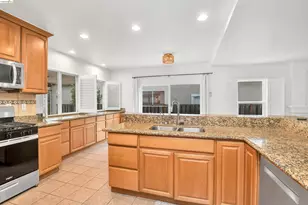 5460 Azure Ct, Discovery Bay, CA 94505 - Photo 8