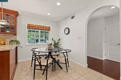 1724 Carriage Dr, Walnut Creek, CA 94598 - Photo 8