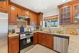 1724 Carriage Dr, Walnut Creek, CA 94598 - Photo 12